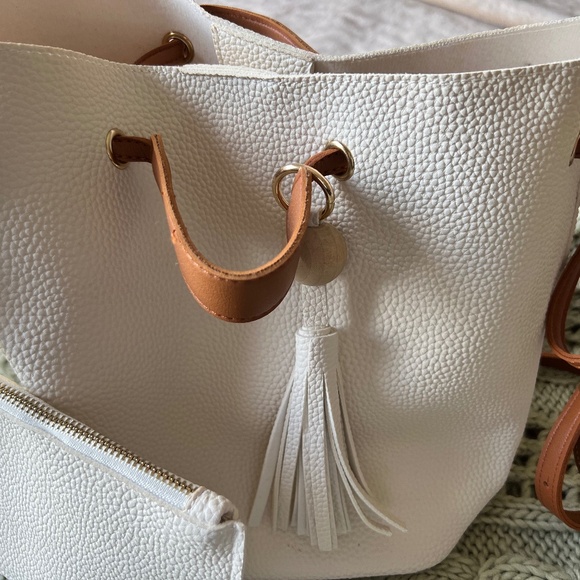 Handbag - Picture 1 of 1